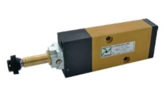 Распределитель пневматический с электромагнитным управлением Pneumax 514/N.52.0.1.M2