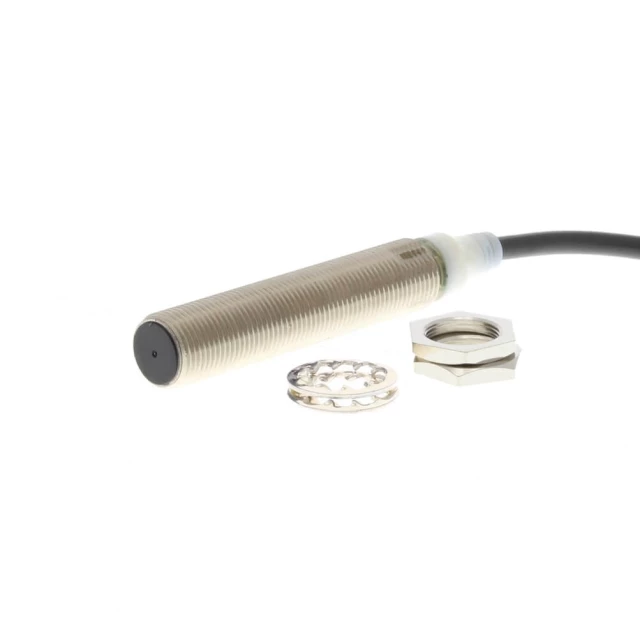 Датчик индуктивный Omron E2A-M12KN05-WP-B1-TP 5M