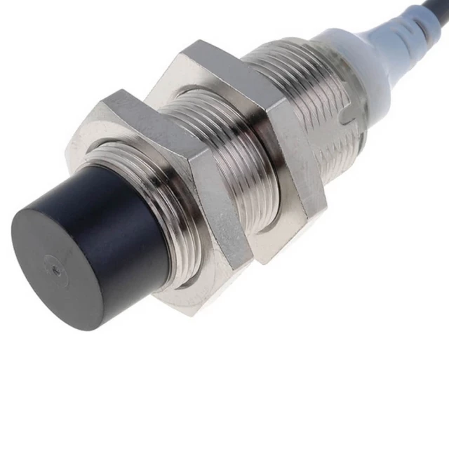 Датчик индуктивный Omron E2A-M18KN16-WP-D1 2M