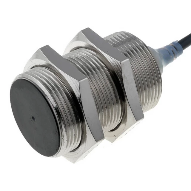 Датчик индуктивный Omron E2A-M30KS15-WP-B1 10M