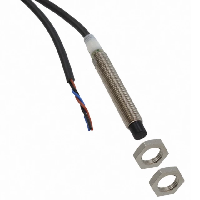 Датчик индуктивный Omron E2A-S08LN04-WP-C1 2M