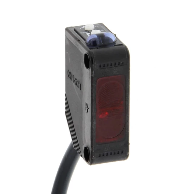 Датчик фотоэлектрический Omron E3Z-D81 0.5M