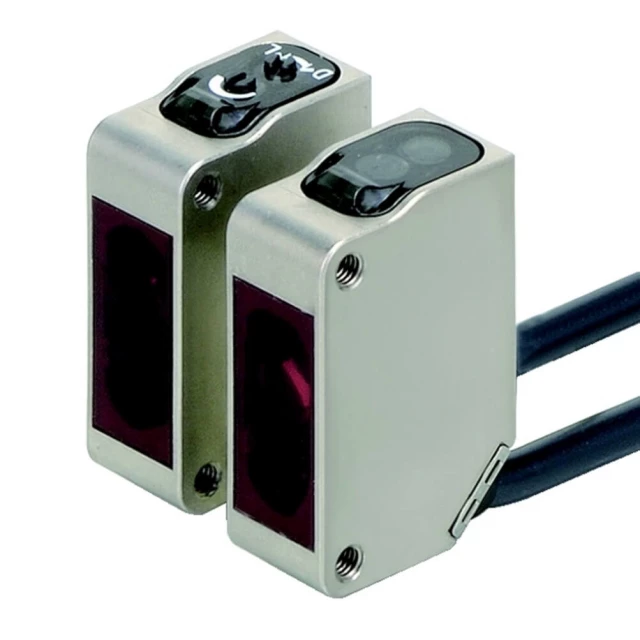 Датчик фотоэлектрический Omron E3ZM-T83 5M